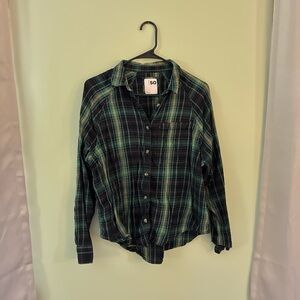 SO Plaid Button-Up Shirt in Green and Navy